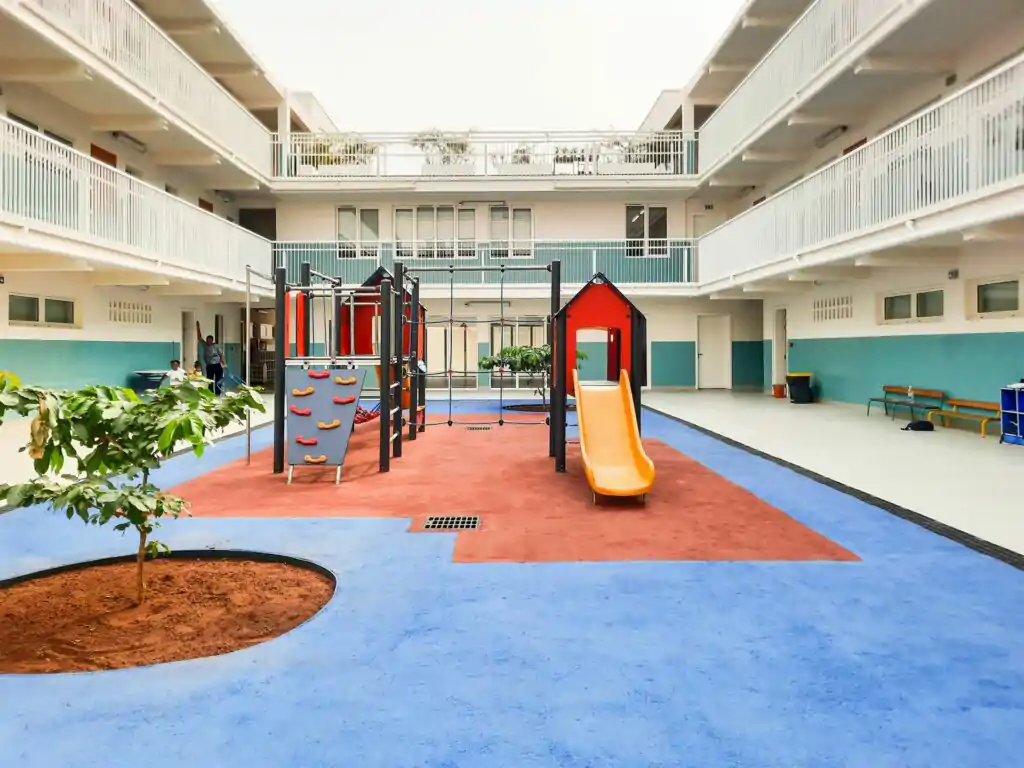 French School 3