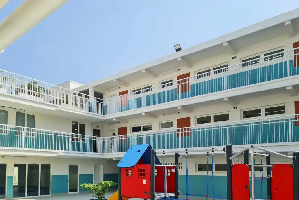 French School 4
